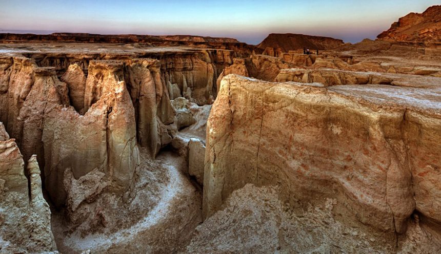 SETAREGAN VALLEY