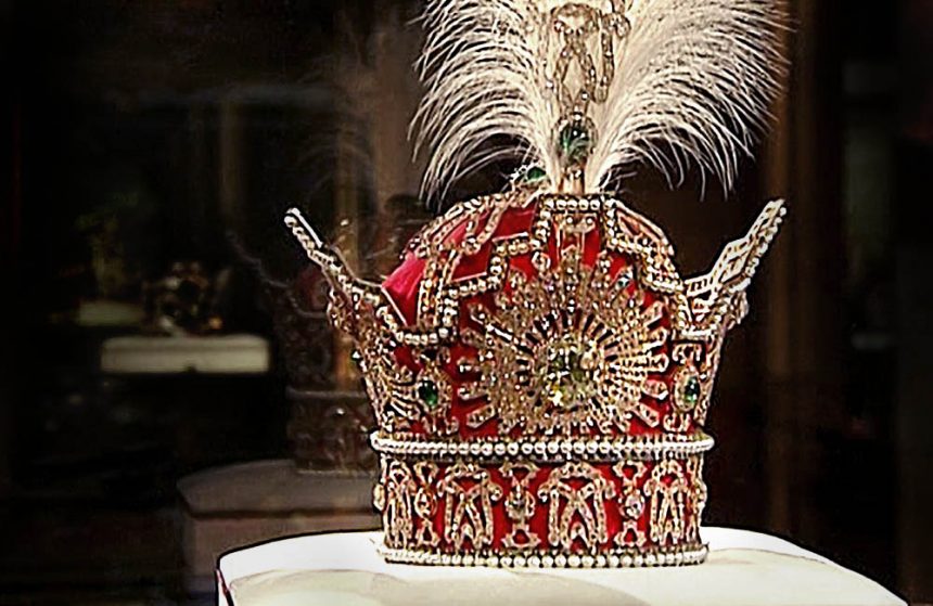 THE TREASURY OF NATIONAL JEWELS