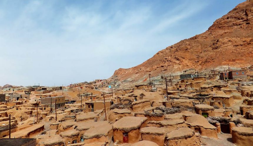 THE NEOLITHIC MAKHUNIK VILLAGE