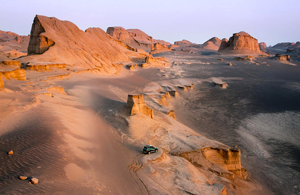 THE ANCIENT KALUT SHAHDAD DESERT