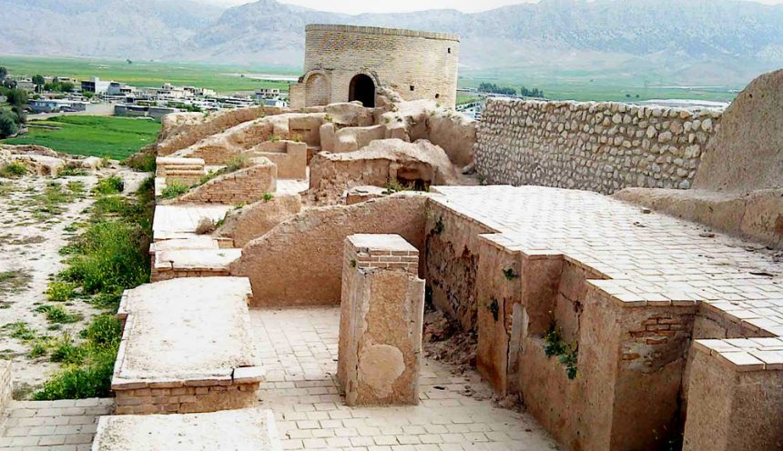 THE ANCIENT CITY OF HARIREH ON THE PARADISE ISLAND OF KISH