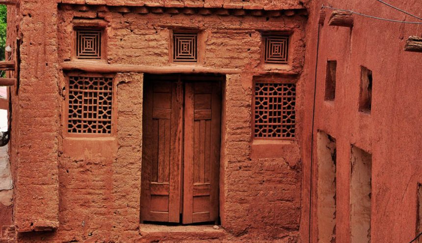 THE LIVING LEGEND OF ABYANEH VILLAGE