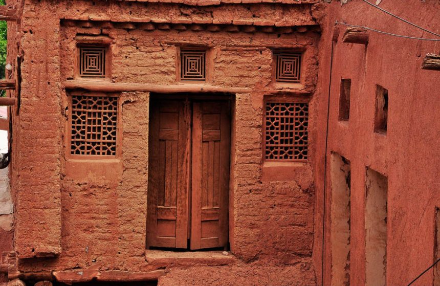 THE LIVING LEGEND OF ABYANEH VILLAGE