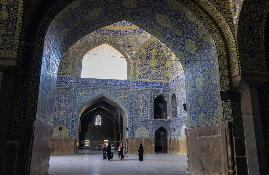 Isfahan’s Most Iconic Mosque, the Beautiful Imam mosque